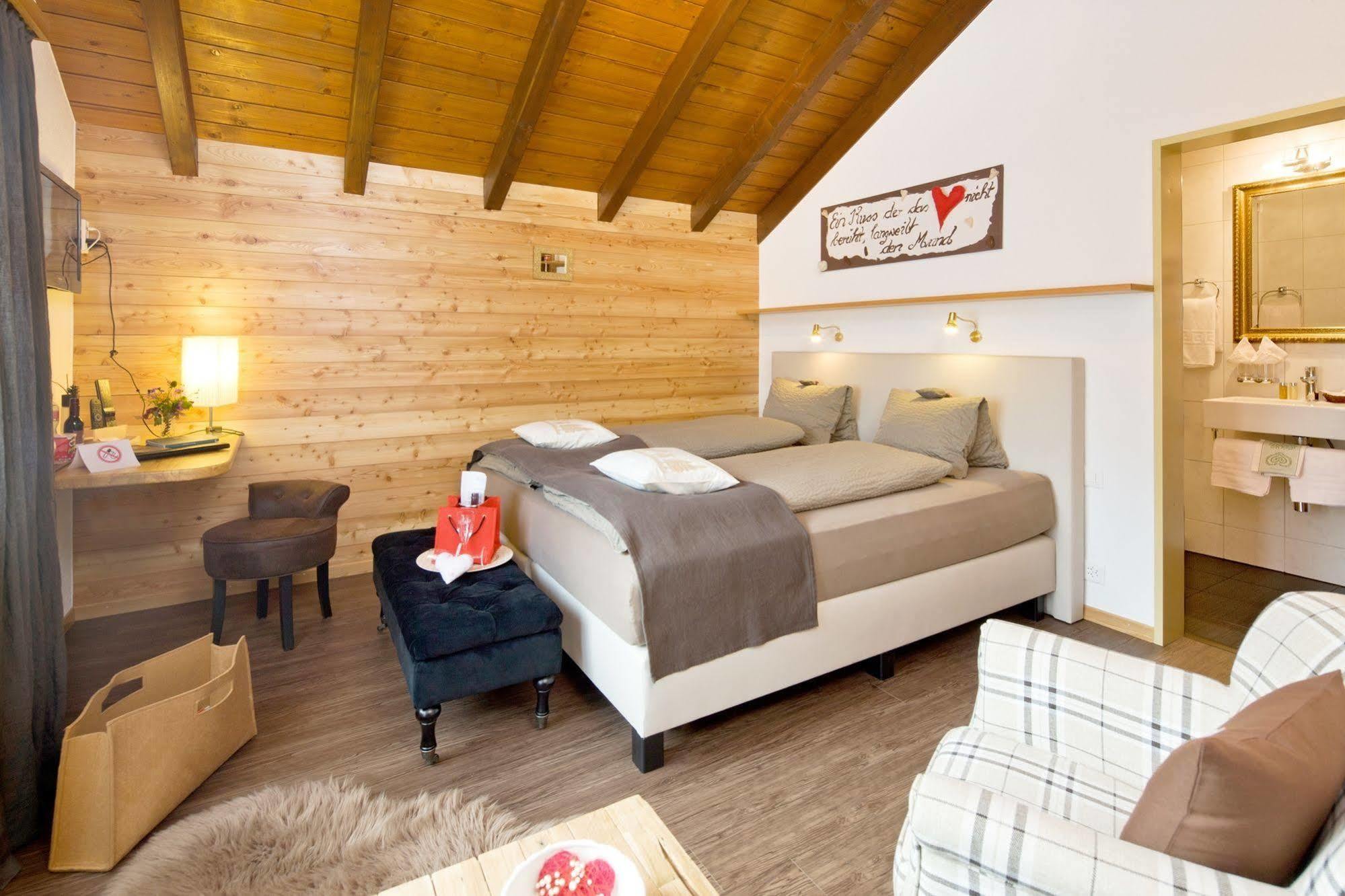 Hotel Restaurant Buerchnerhof Bürchen Exteriör bild